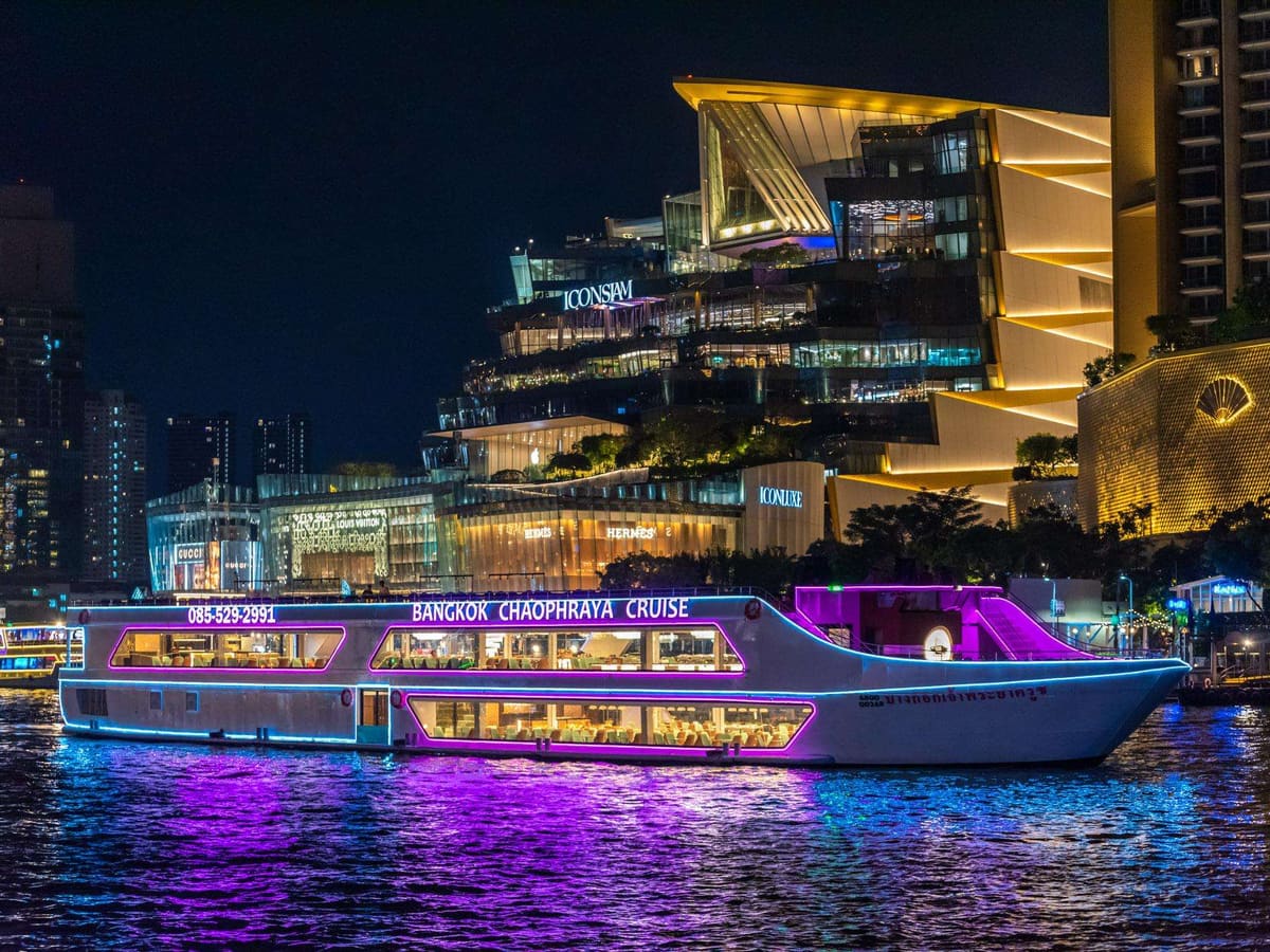 The Newest Luxury 5-Star Bangkok Chao Phraya Cruise